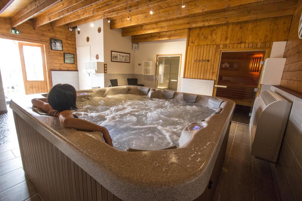Logis Hotel Centrotel Et Spa Bulles D'Allier Montmarault Exteriör bild